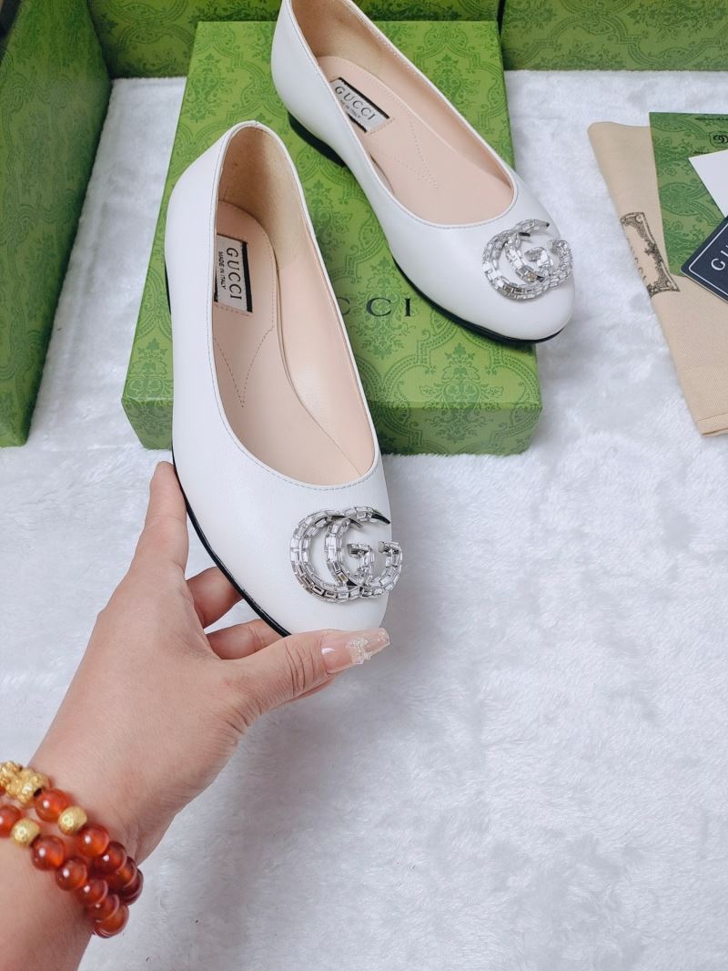 Gucci Flat Shoes